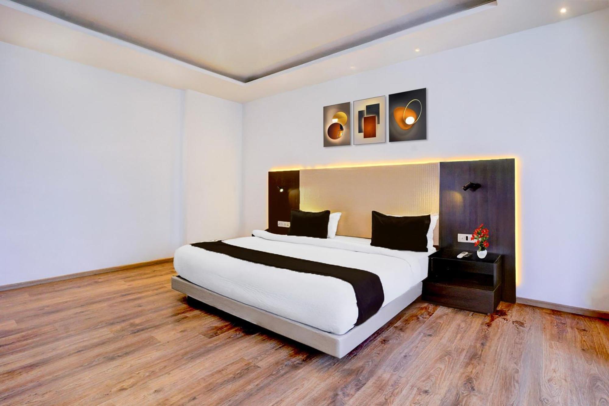 Super Townhouse Bombay Exhibition Centre Goregaon Buitenkant foto