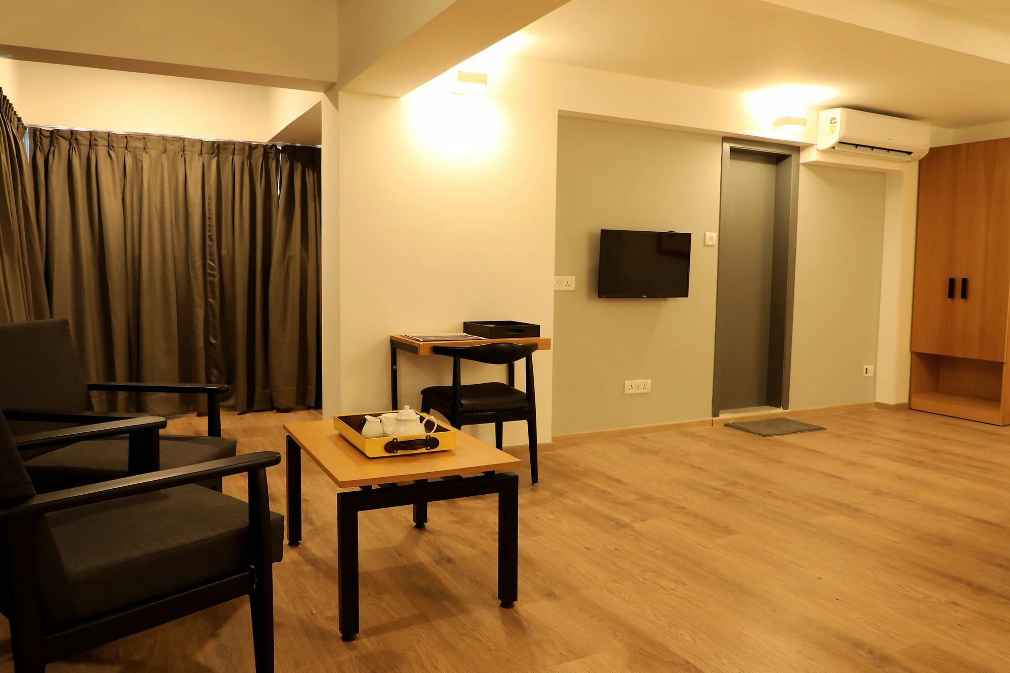 Super Townhouse Bombay Exhibition Centre Goregaon Buitenkant foto