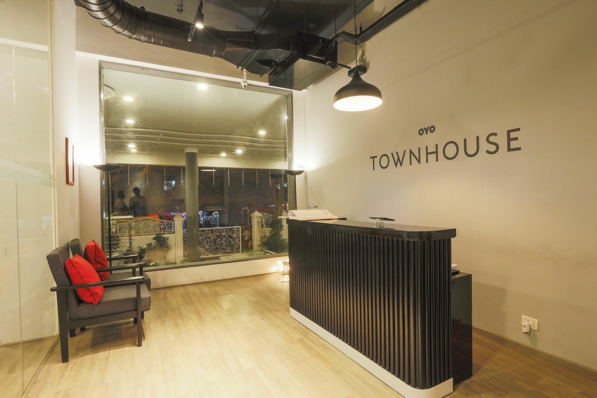 Super Townhouse Bombay Exhibition Centre Goregaon Buitenkant foto